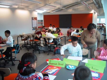 F&oslash;rste skoledag p&aring; Edvard Kruse skolen i Uummannaq